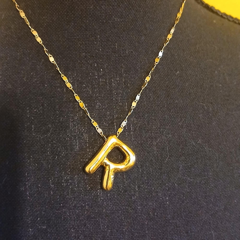 SUMMER'S COMING! "R" BUBBLE LETTER ADJUSTABLE PENDANT😲
